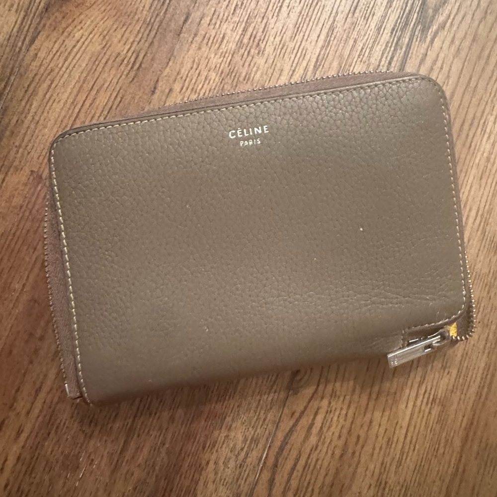 CELINE MEDIUM ZIP AROUND WALLET GRAY/TAUPE GRAINED LEATHER